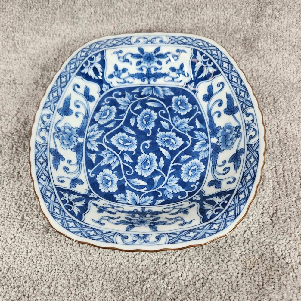 Andrea by Sadek Serving Bowl Blue White Floral Scalloped Gold Rim Japan 9.25"